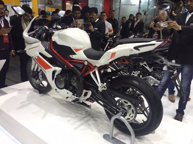 Benelli-To-Unveil-New-TNT-300